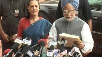 Video : Manmohan meets President, stakes claim to form govt