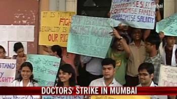Video : Doctors go on an indefinite strike in Mumbai