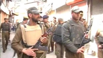 Gunshots in busy Srinagar market