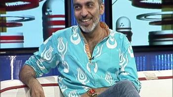 Manish Arora on the LG Viewty Smart