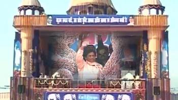 Notes on a scandal: Income Tax inquiry into Maywati's garland