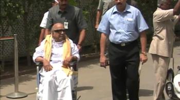 Video : It's family vs party for Karunanidhi