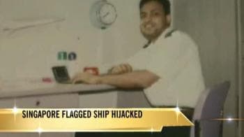 Video : Indian held hostage by pirates