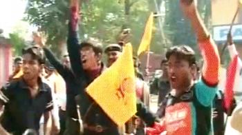 Students attack college for not allowing them to cheat