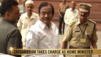 Video : Chidambaram takes charge as Home Minister