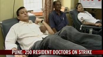 Video : Maharashtra doctors' strike continues