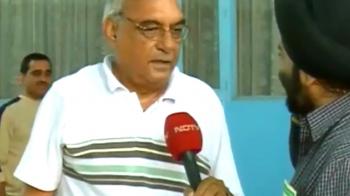 Counting's on, Hooda plays badminton