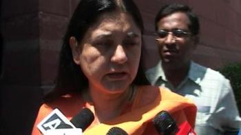 Maneka demands President's rule in UP