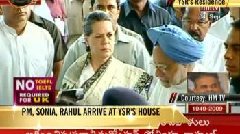 PM, Sonia, Rahul pay tribute to YSR
