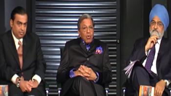 Video : Mukesh Ambani, Montek at LSE debate