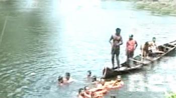 6 dead, many missing after Kerala bus falls into river