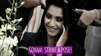 Video : Sonam likes to mix things up