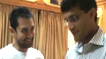 Aamir ropes in Sourav Ganguly to promote 3 Idiots