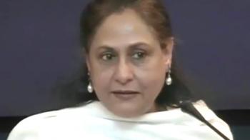 Video : Jaya Bachchan loses cool