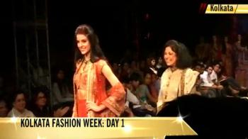 Gisele walks the ramp Gisele walks the ramp