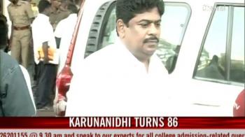 DMK celebrates Karuna's birthday