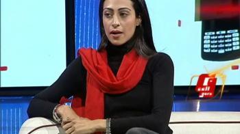 Tina Chatwal reviews Samsung's Giorgio Armani phone