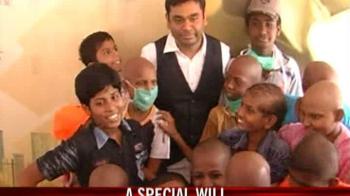 Video : Rahman fulfills a friend's special will