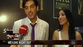 Video : Zayed Khan gets addictive