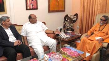 Cong attacks Pawar over prices, Thackeray