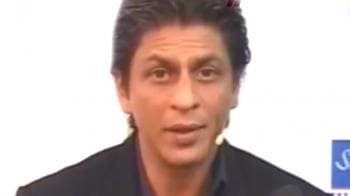 Video : Shah Rukh Khan gets quizzical