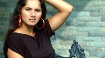 Bride-to-be Sania Mirza collects Pak visa Bride-to-be Sania Mirza collects Pak visa