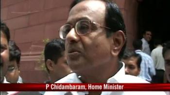 Govt rejects Advani's demand for '26/11 Commission' Govt rejects Advani's demand for '26/11 Commission'