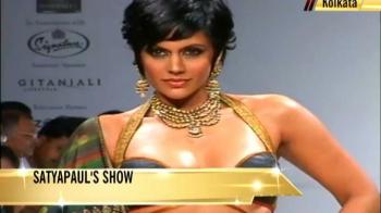 Mandira scorches the ramp
