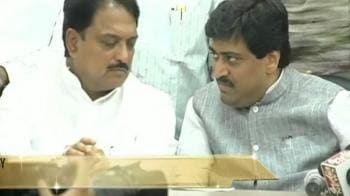 Video : Maharashtra: New govt but no deal yet