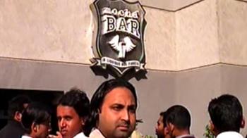 Firing in South Delhi restaurant Firing in South Delhi restaurant