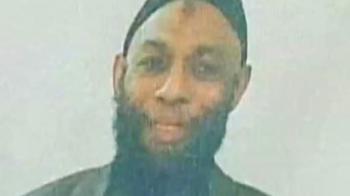 US national tried to sneak knife onto plane