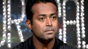 Leander Paes roots for SRK