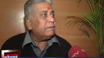 हमें इंसाफ चाहिए... हमें इंसाफ चाहिए...