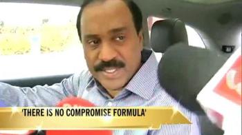 Video : BJP ultimatum fails to move Reddys