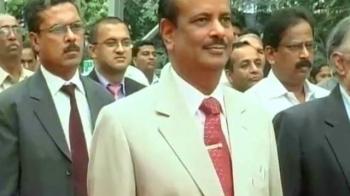 Land scam: Dinakaran's wife speaks for him