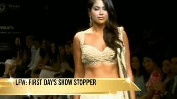 Video : LFW: First day's show stopper