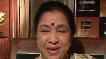 Present perfect for Asha Bhosle