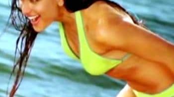 Video : Bollywood's bikini brigade