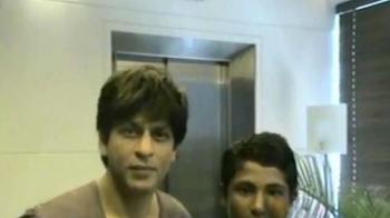 Wonder Boy Sarfaraz meets SRK