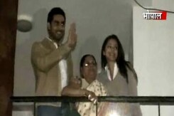 Abhi-Ash halt at Bhopal to visit granny Abhi-Ash halt at Bhopal to visit granny