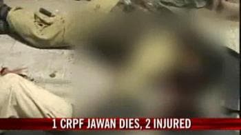Video : Militants attack CRPF jawans in Srinagar