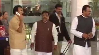 Telangana ministers want 'time bound' solution
