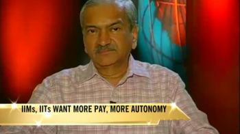 Ex-IIM director on pay issue