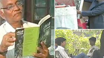 How did gay professor die at Aligarh Muslim University?