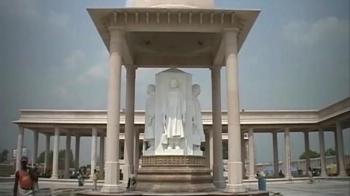 More money for Maya's monuments