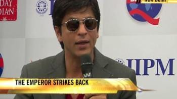 Video : SRK's take on the Bachchans