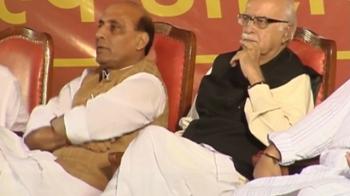 Rajnath allies with RSS against Advani?