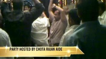 Video : Mumbai cops who 'danced to don's tunes' to be suspended?