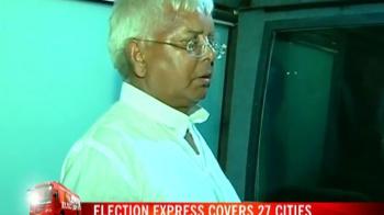 Video : Lalu visits NDTV's Election Express
