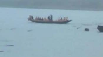 Video : Bengal: Boat capsizes in Kolaghat, 15 missing